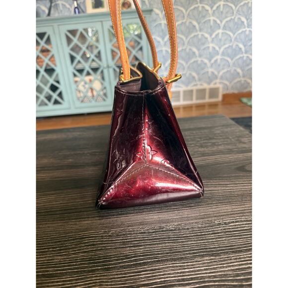 Louis Vuitton Monogram Vernis Rosewood Avenue Shoulder Bag - Picture 6 of 8